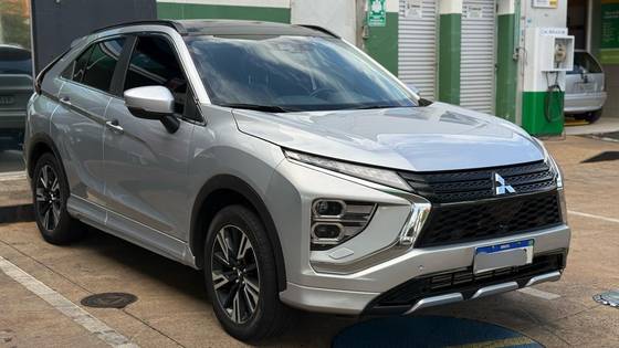 MITSUBISHI ECLIPSE CROSS 1.5 MIVEC TURBO GASOLINA HPE-S CVT MITSUBISHI ECLIPSE CROSS 1.5 MIVEC TURBO GASOLINA HPE-S CVT